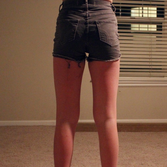 Gray Hollister High Rise Shorts - Picture 2 of 3